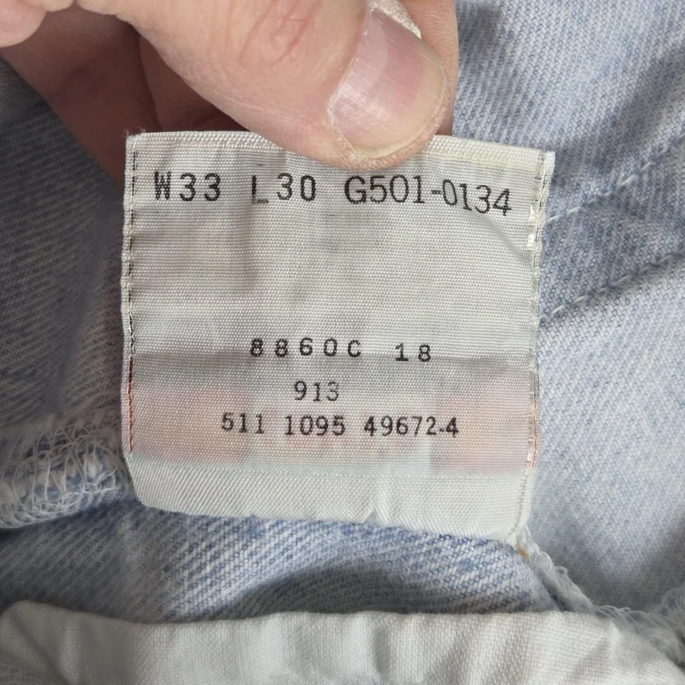 Vintage Levis 501 Jeans Mens‎ Blue Light Wash Button Fly Made In USA Fits 30x26